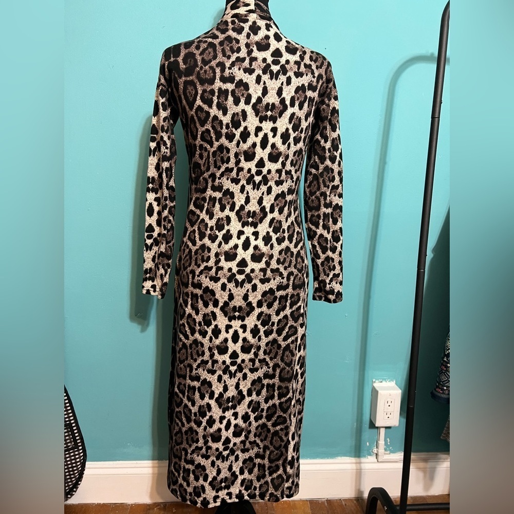 #10 Cheetah print throw over - Picture 4 of 5